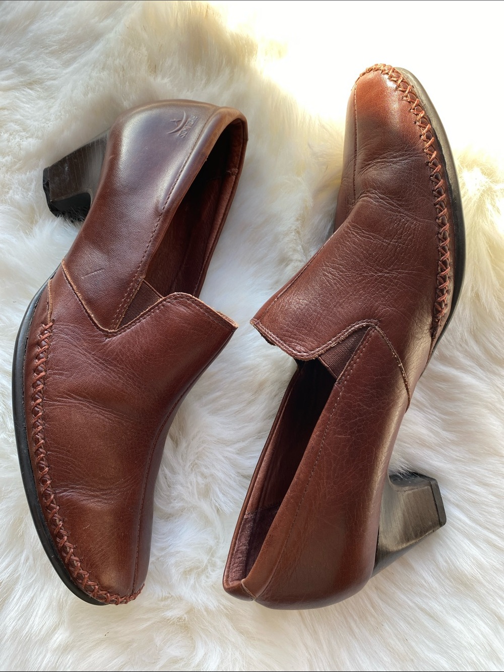 PIKOLINOS Women's Brown Leather Low Heel Slip-Ons